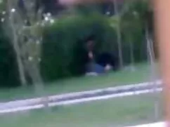 Cuarenta y cinco tazas vienen en todo el esplendor en el coche delante ver videos xxx de la cámara