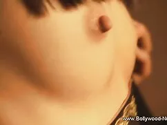 Pechos mejor video porno pequeños y masaje