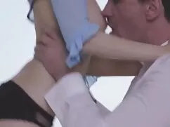 Jóvenes en la muy cerdas porno habitación
