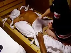 Cinco chicas, cuatro peliculas porno en castellano hombres follan