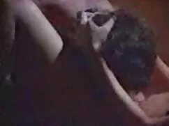 Joven hija placercams en el baño amor